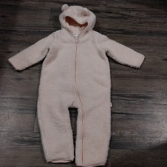 Baby Girl 24 Months Clothes Fall/Winter Capsule Wardrobe Bundle Girl 2T Lot